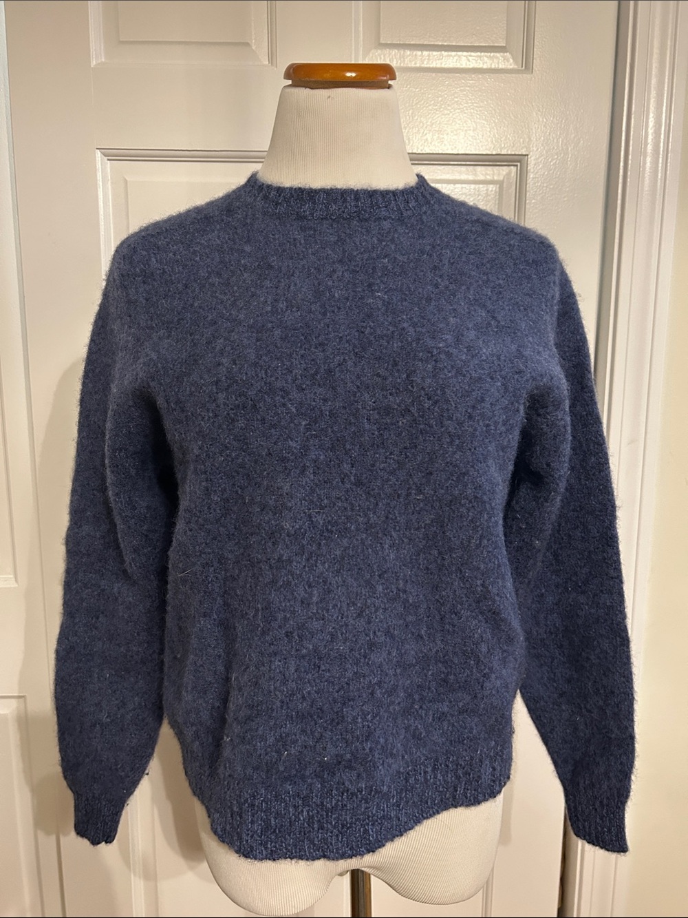 Northern Isles 100% Shetland wool Navy women’s sweater